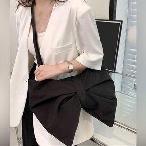 💋NWT Unique Black Bow Tie Statement Oversized crossbody tote purse 👛 bag
